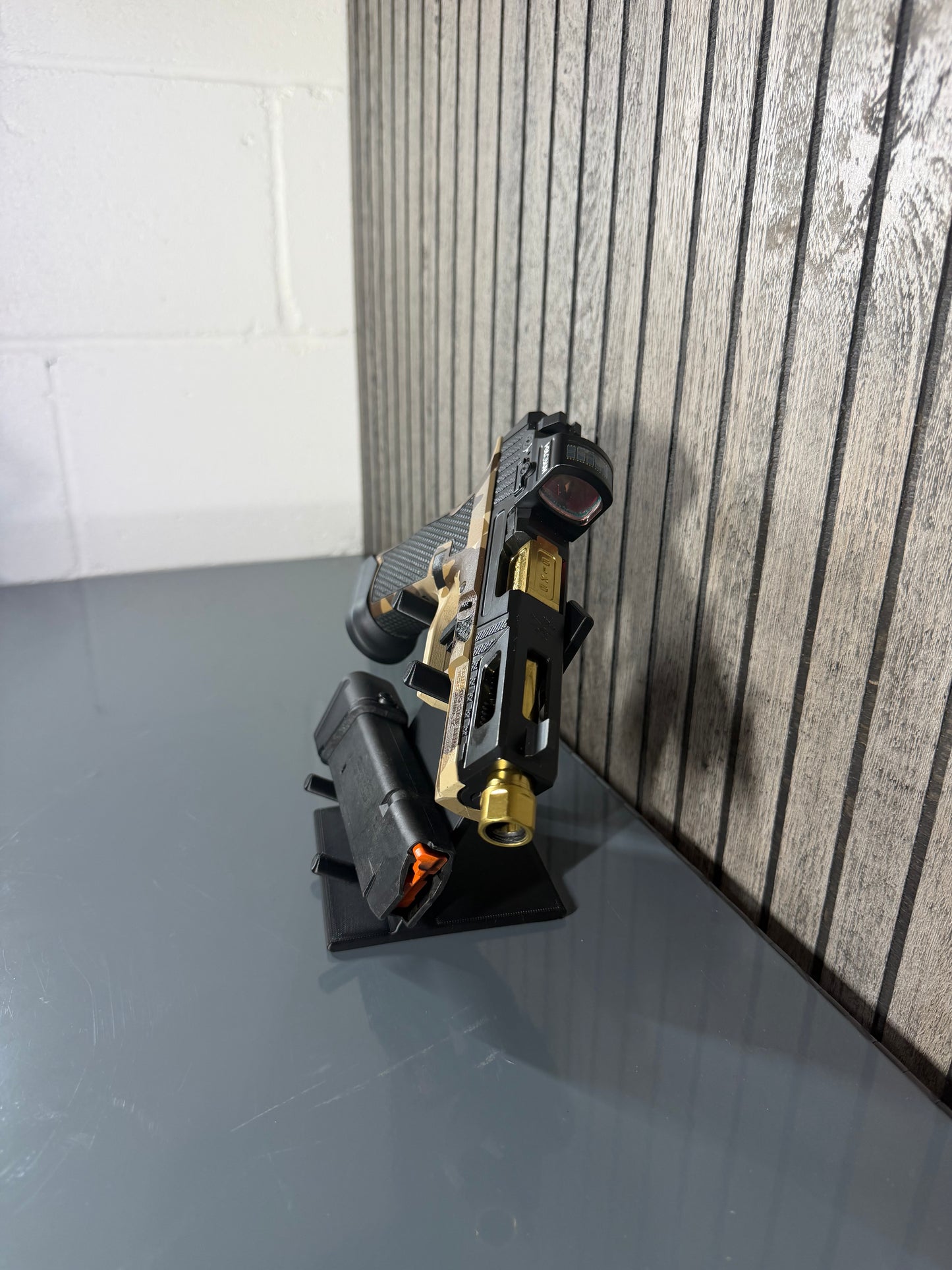 Universal Pistol and Mag Display/Storage